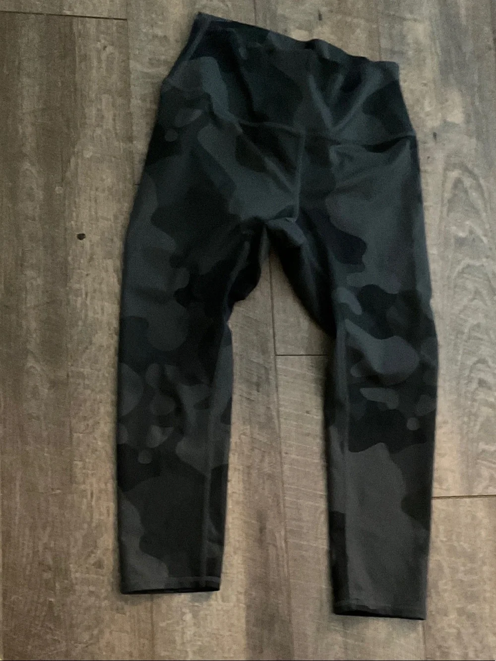 ALO Yoga Kids Black Camo High-Rise Leggings